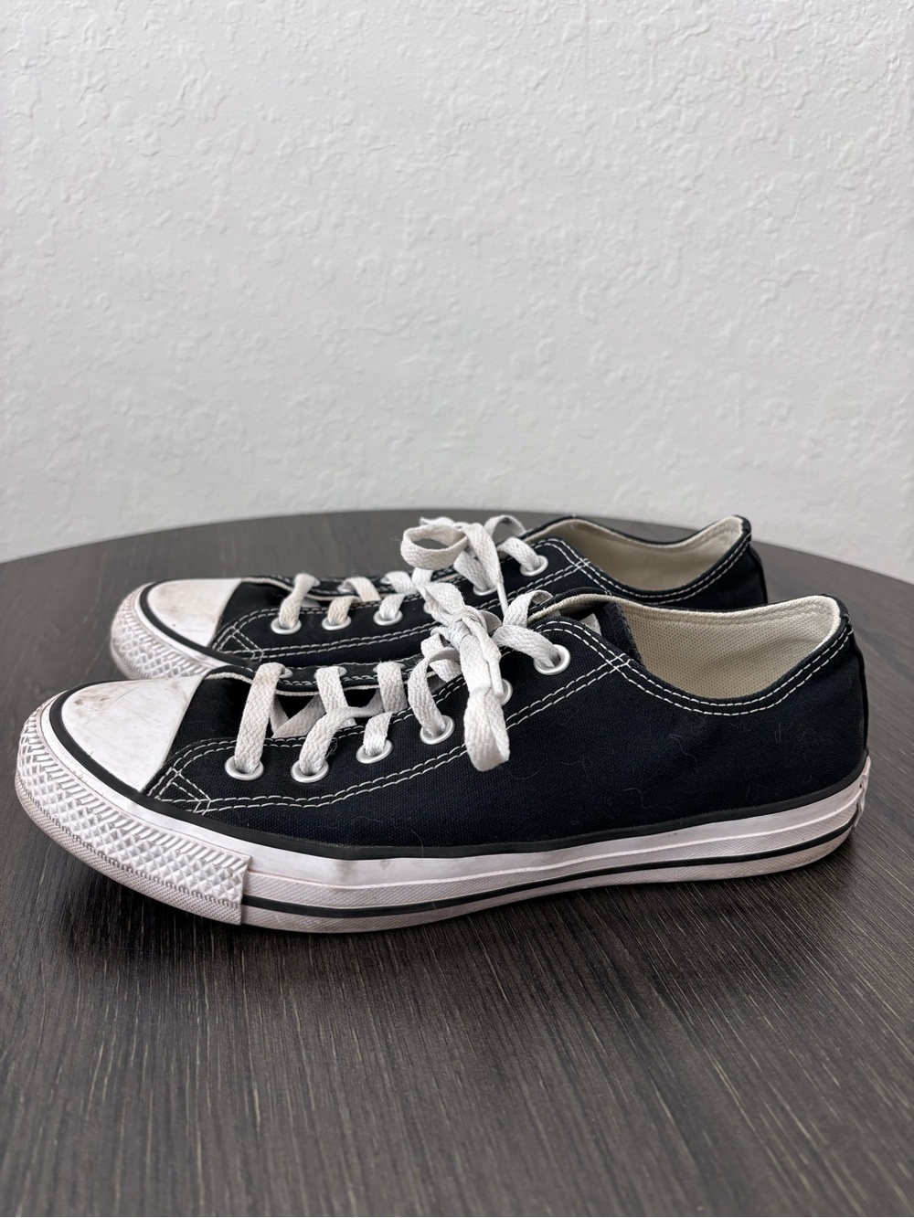 Converse Black Low Top Sneakers with White Accents - Picture 5 of 6